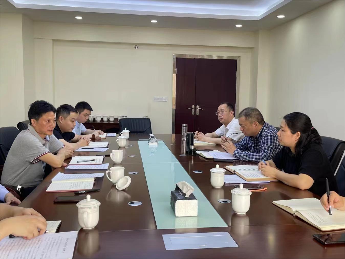 集團黨委書記、董事長許大政一行赴巴中農(nóng)商行開展業(yè)務合作洽談會
